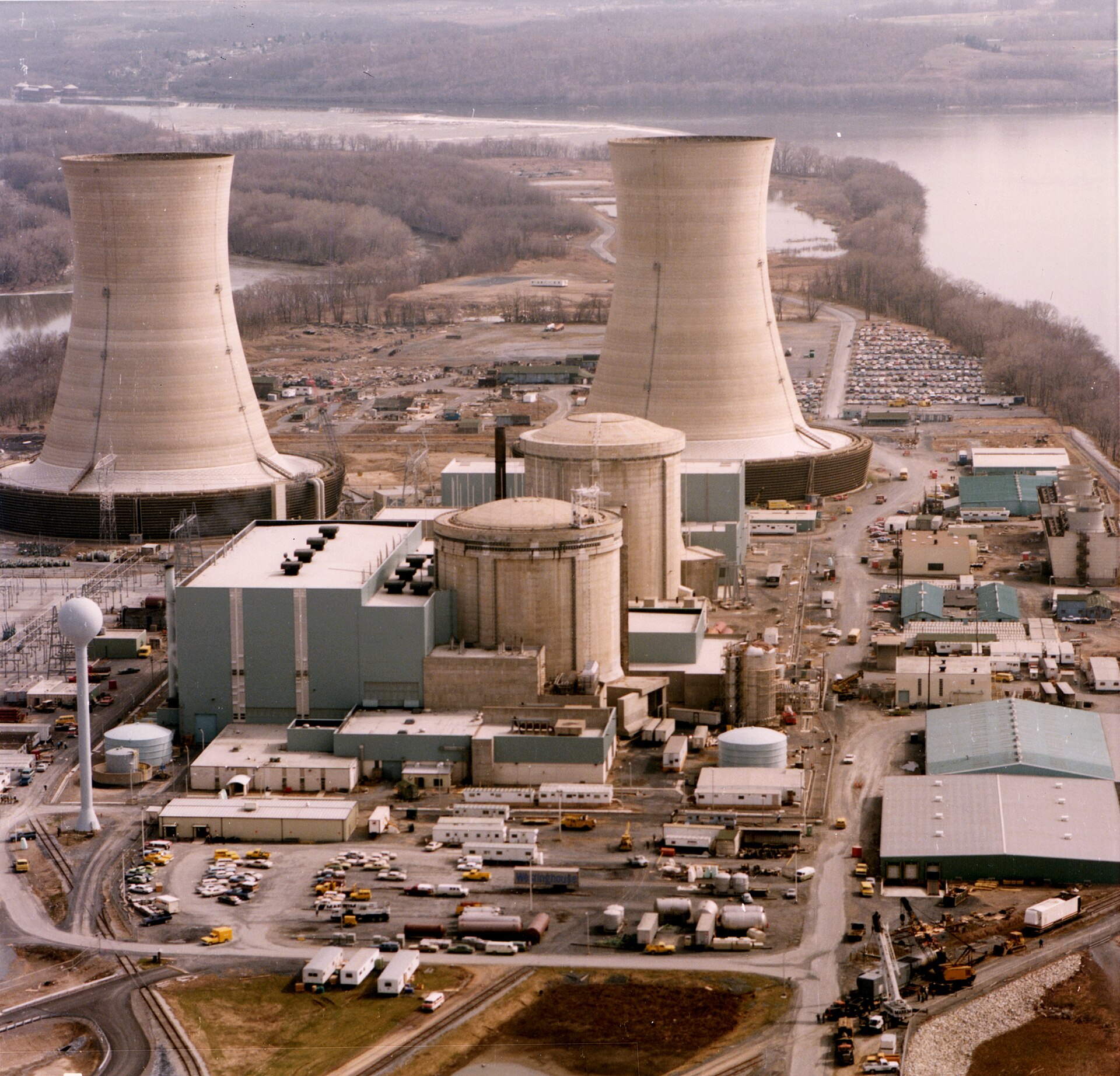 Three Mile Island nuclear plant cooling towers